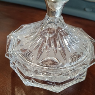 Bombonera de cristal tallado y plata - Imagen 2