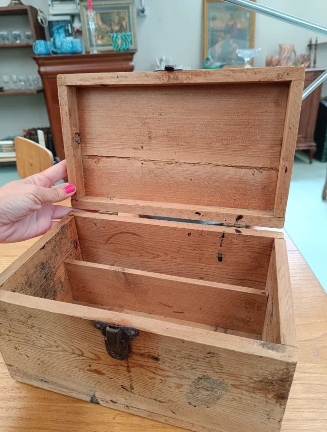 Caja antigua de madera - Imagen 4