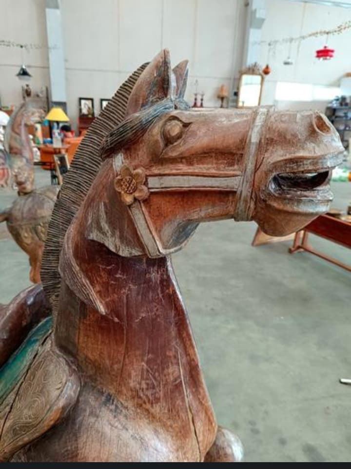 Esculturas de caballos de madera - Imagen 3